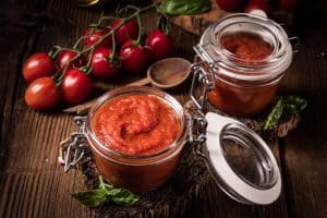 Read more about the article Pasta pomidorowa z oregano i kozim serem…